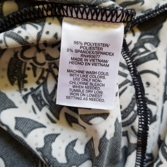 🔥ALLEN B ONE SHOULDER RUFFLE TOP - Picture 4 of 4